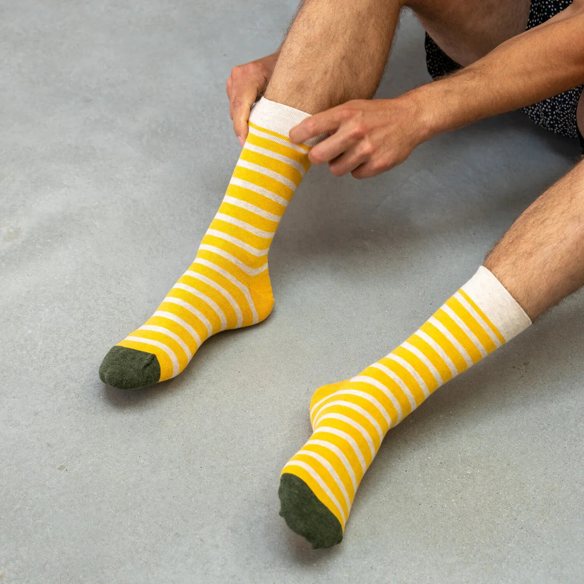 Chaussettes en coton peigné A rayures larges - Safran, rayé beige