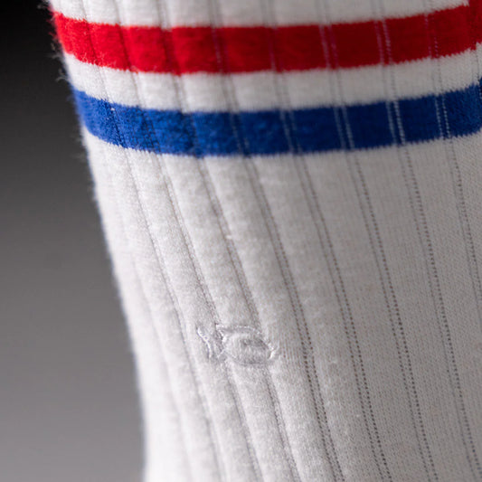 Chaussettes en coton peigné Retro - Blanc, rayé rouge et bleu