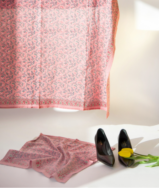 Grand foulard Flora framboise - MUSÉE DE LA TOILE DE JOUY X BINDI ATELIER