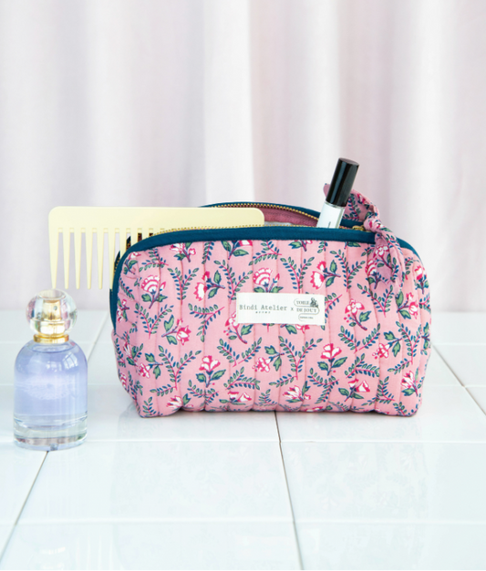 PETITE TROUSSE MAQUILLAGE FLORA FRAMBOISE – MUSÉE DE LA TOILE DE JOUY X BINDI ATELIER